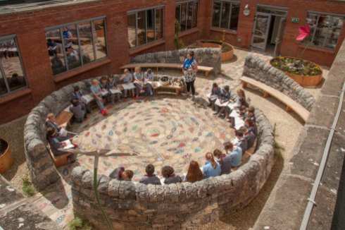 Courtyard-classroom in use